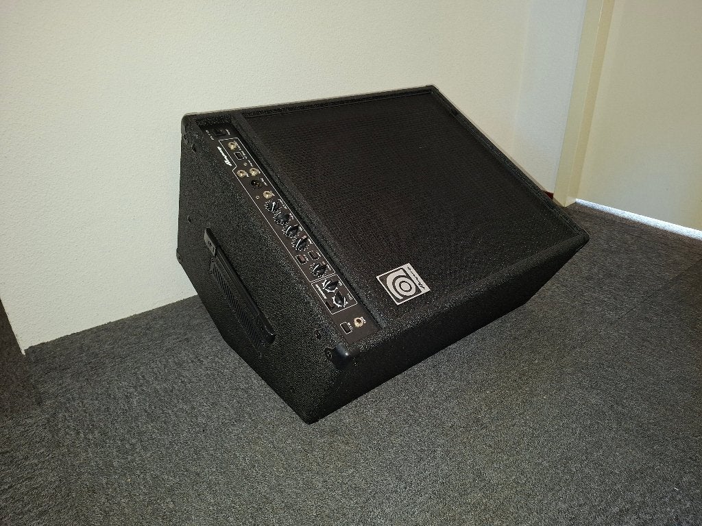 Ampeg BA-115 v2 Bascombo, Muziek en Instrumenten, Versterkers | Bas en Gitaar, Zo goed als nieuw, Basgitaar, 100 watt of meer