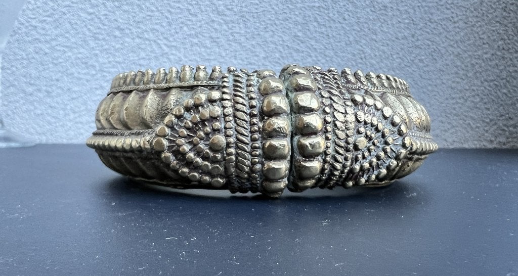Zware West-Afrikaanse Valuta-ring (Manilla), Sieraad, Afrika, Handgemaakt, 4 cm