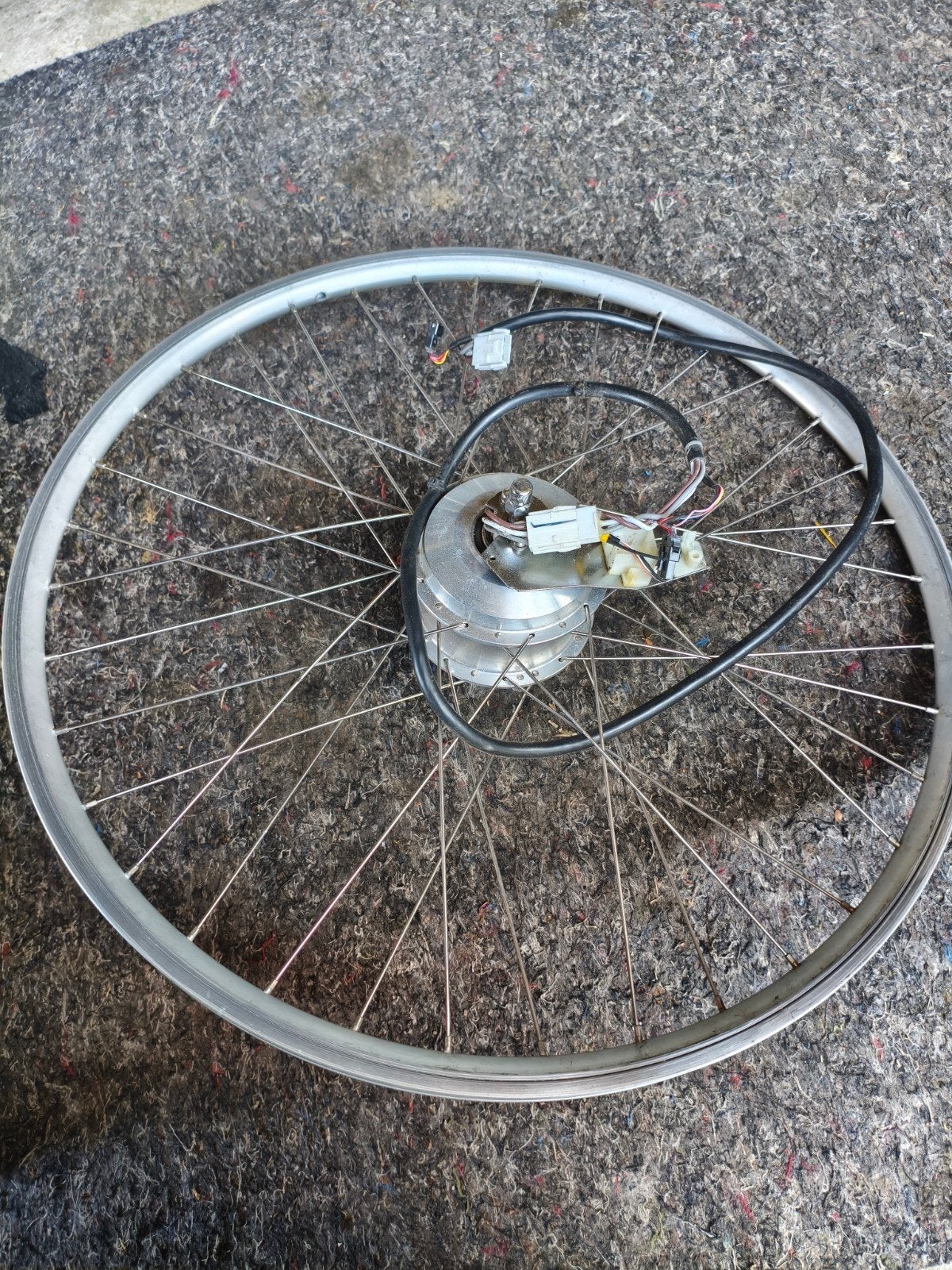 Giant elektrische fiets motor 28 inch wiel, Fietsen en Brommers, Fietsonderdelen, Elektrische fiets, Gebruikt, Motor, Aluminium