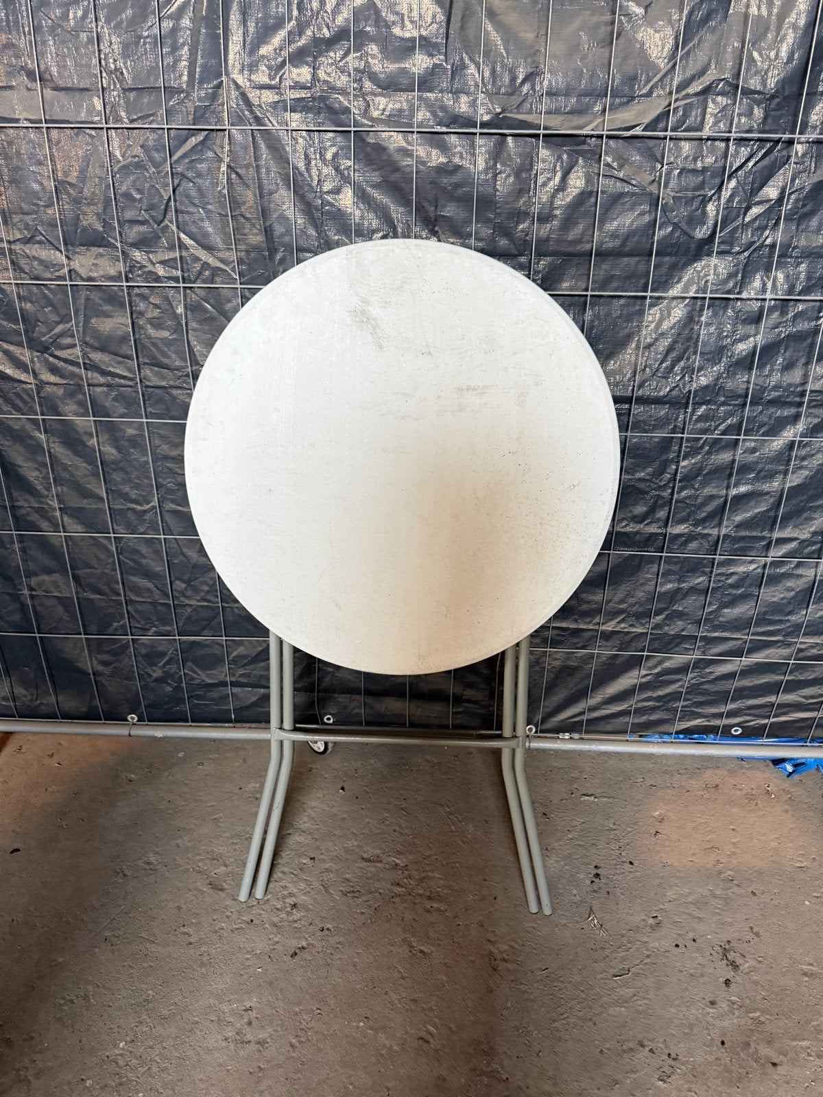 Ronde klaptafel - Ideaal voor feestjes en evenementen, Tuin en Terras, Ophalen of Verzenden, Gebruikt, Rond, Kunststof