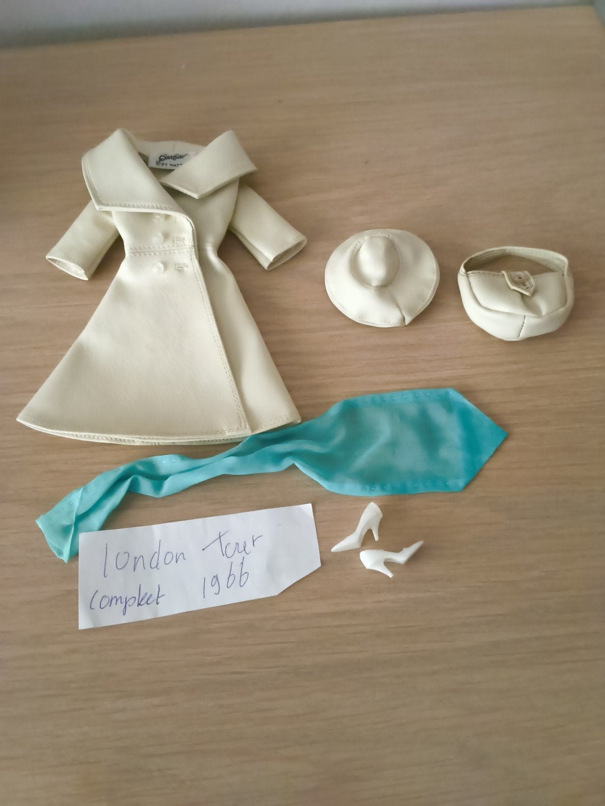 Barbie vintage London tour uit 1966 #1661, Ophalen of Verzenden, Zo goed als nieuw, Kleertjes