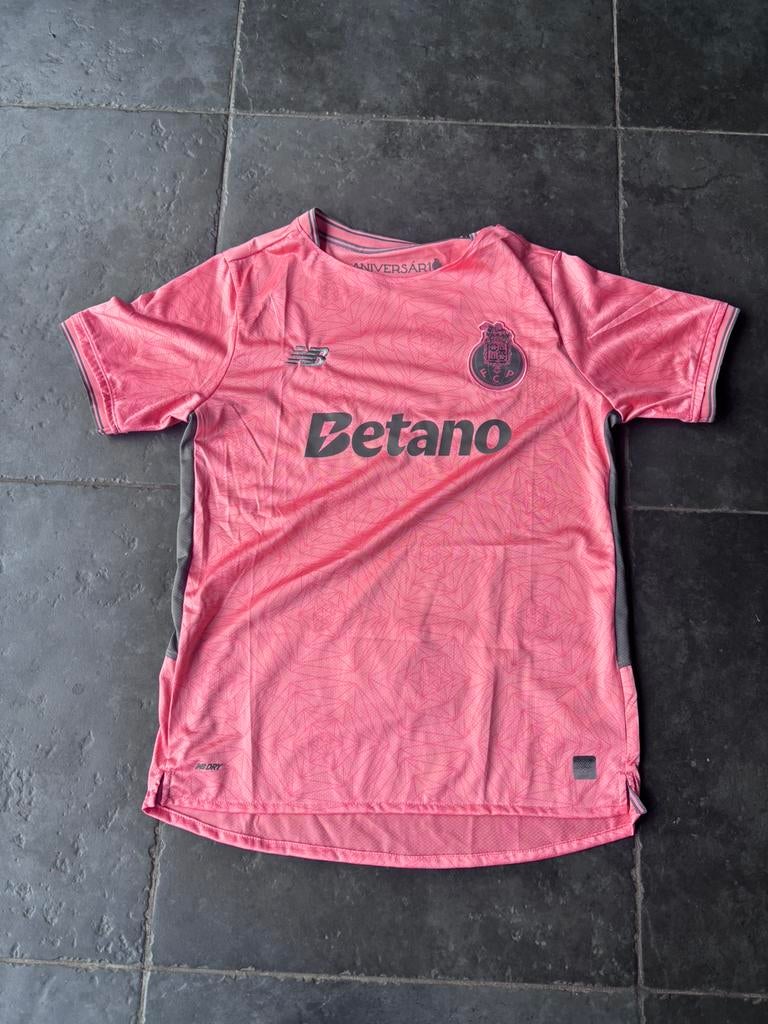 FC porto shirt uit het jaar 2025/2026 maat m, Sport en Fitness, Voetbal, Maat M, Ophalen of Verzenden, Zo goed als nieuw, Bal