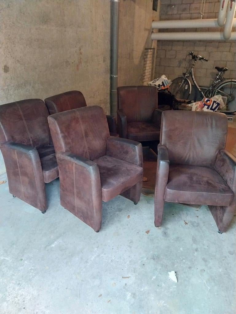 Stoelen gratis, Huis en Inrichting, Ophalen, Gebruikt, Vijf, Zes of meer stoelen