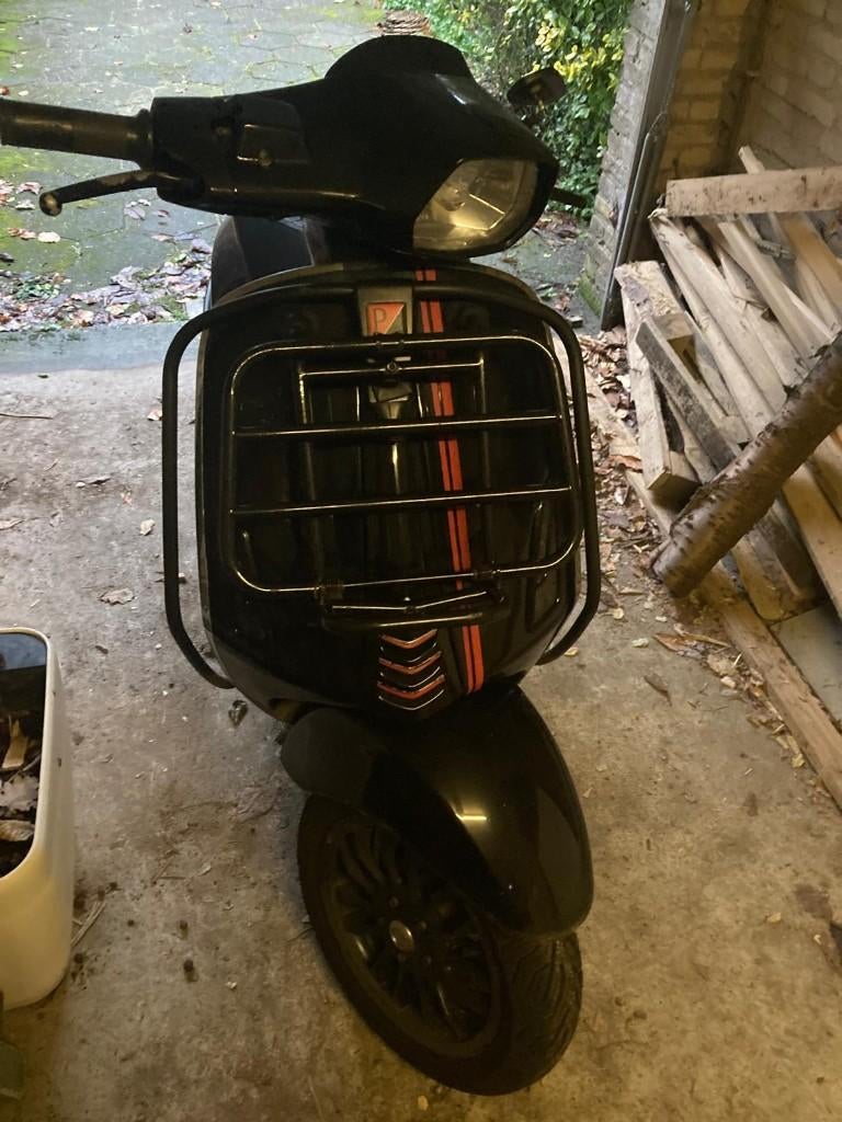 Vespa Sprint, Fietsen en Brommers, Scooters | Vespa, Gebruikt, Vespa S, Maximaal 45 km/u, Benzine, Ophalen