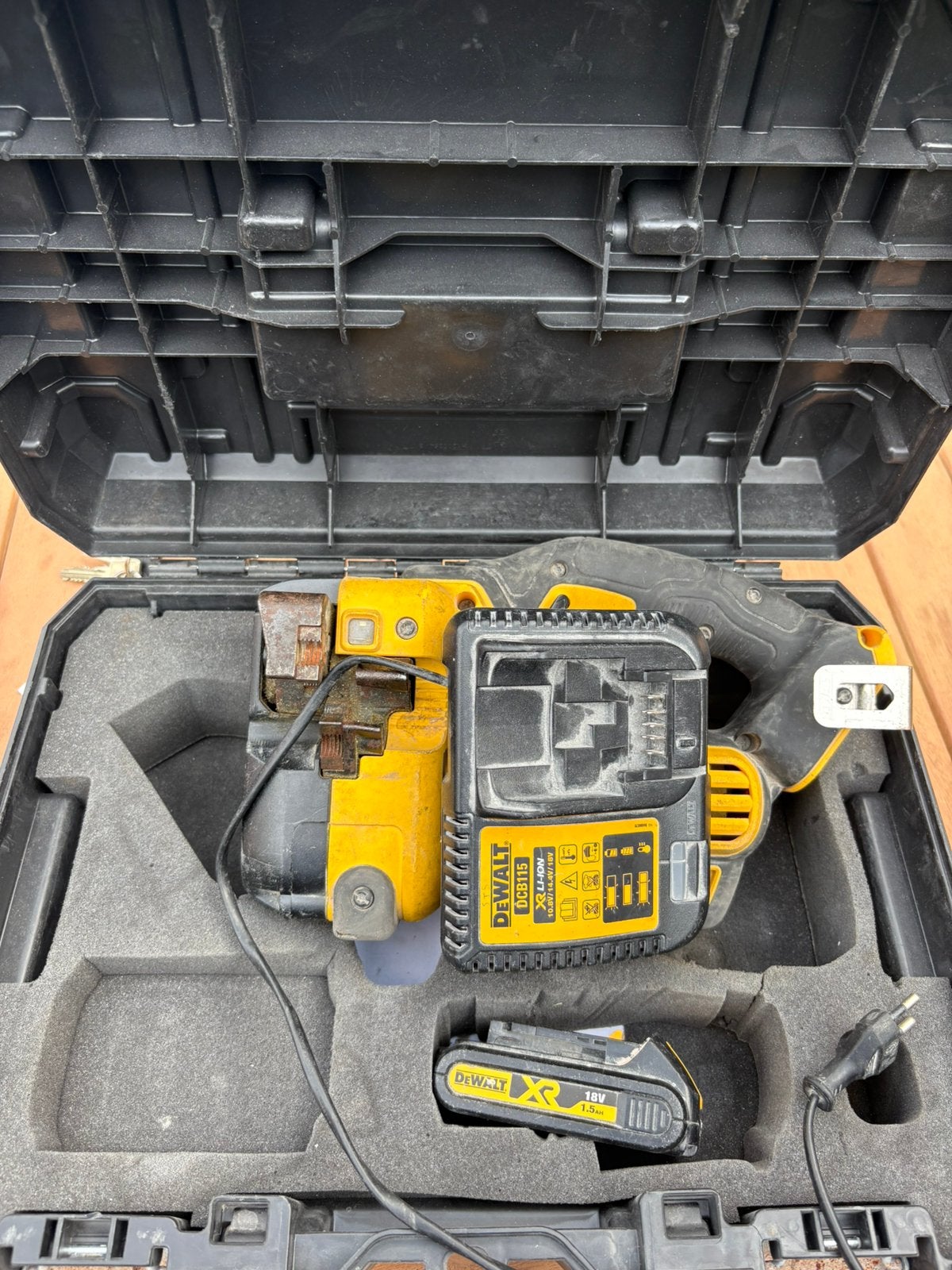 DeWalt 350NT draadeindknipper machine, Doe-het-zelf en Verbouw, Gereedschap | Boormachines, Ophalen of Verzenden, Zo goed als nieuw