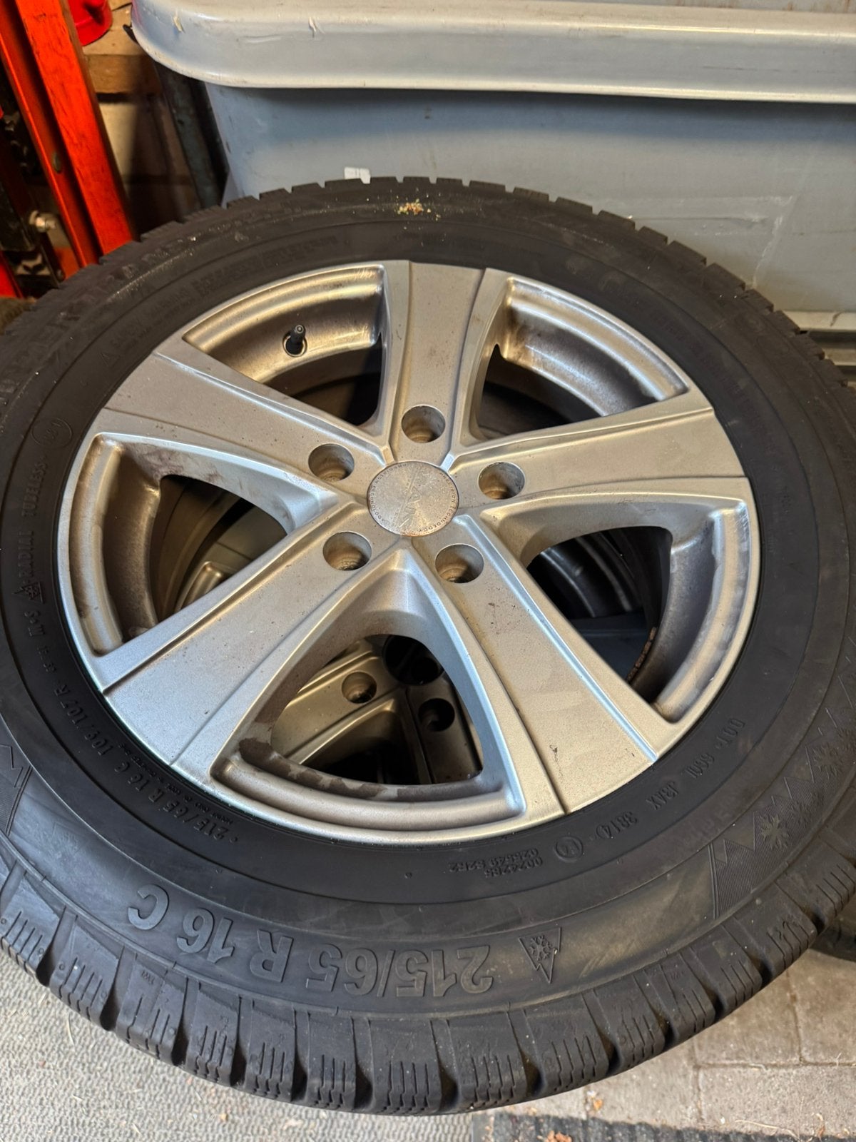 Vw Transporter velgen +  winterbanden 225,00   euro, Ophalen, Velg(en), 16 inch, Winterbanden