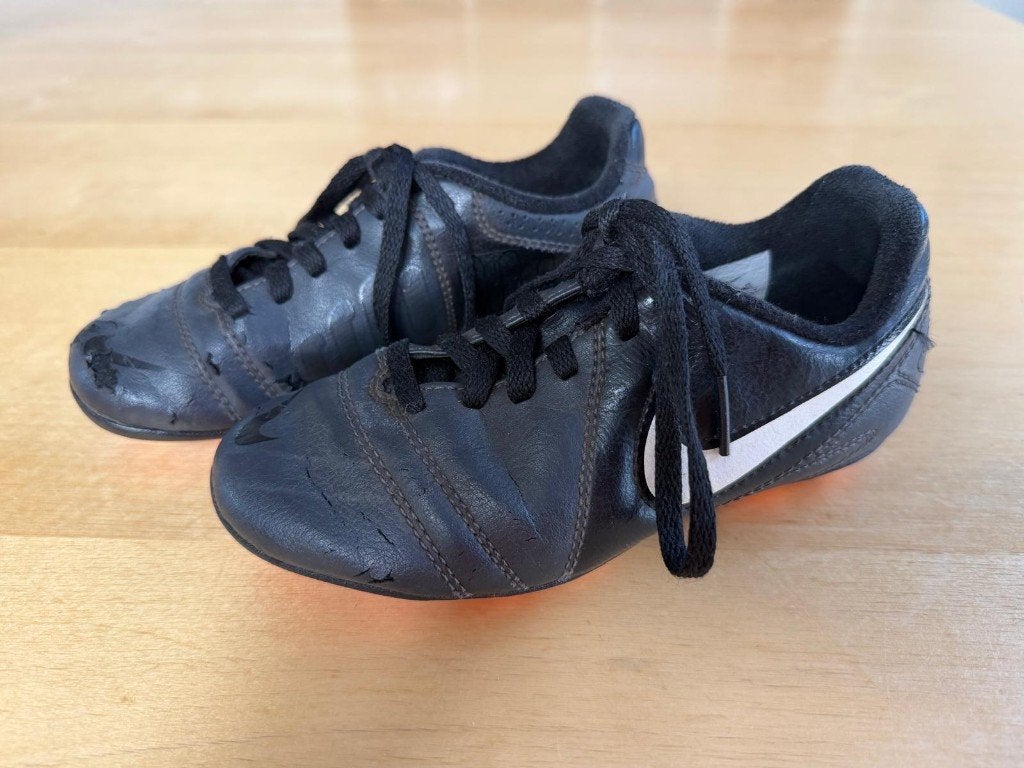 Voetbalschoenen maat 30, Sport en Fitness, Voetbal, Gebruikt, Maat XS of kleiner, Schoenen, Ophalen of Verzenden
