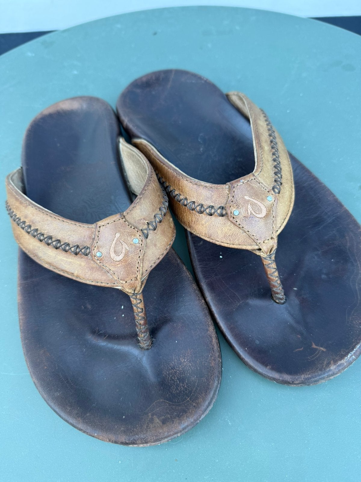 Olukai teenslippers, Slippers, Bruin, Ophalen of Verzenden, Gedragen
