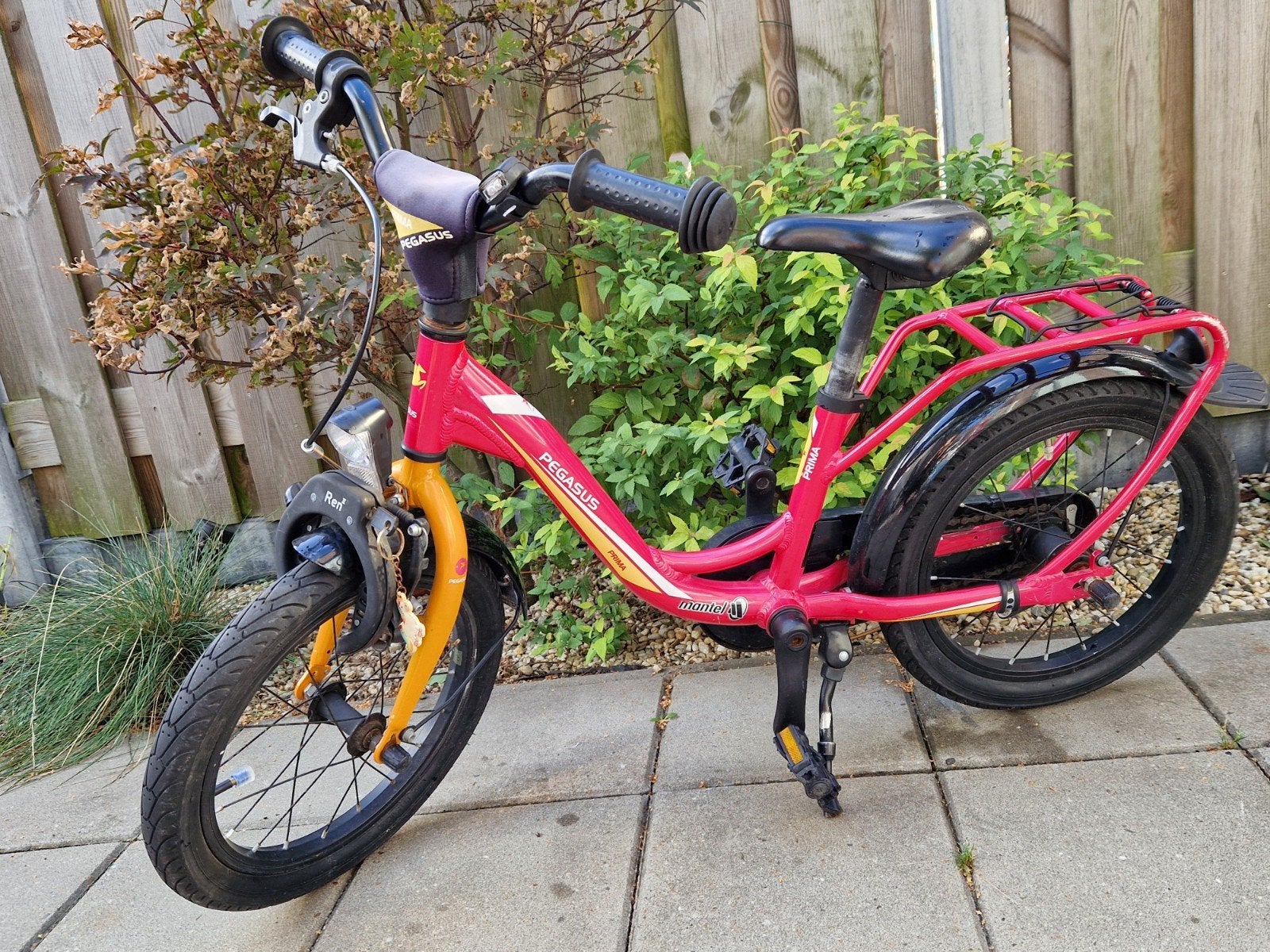 Pegasus Kinderfiets 16 inch - Roze/Oranje, Ophalen, Terugtraprem, Gebruikt, Minder dan 16 inch