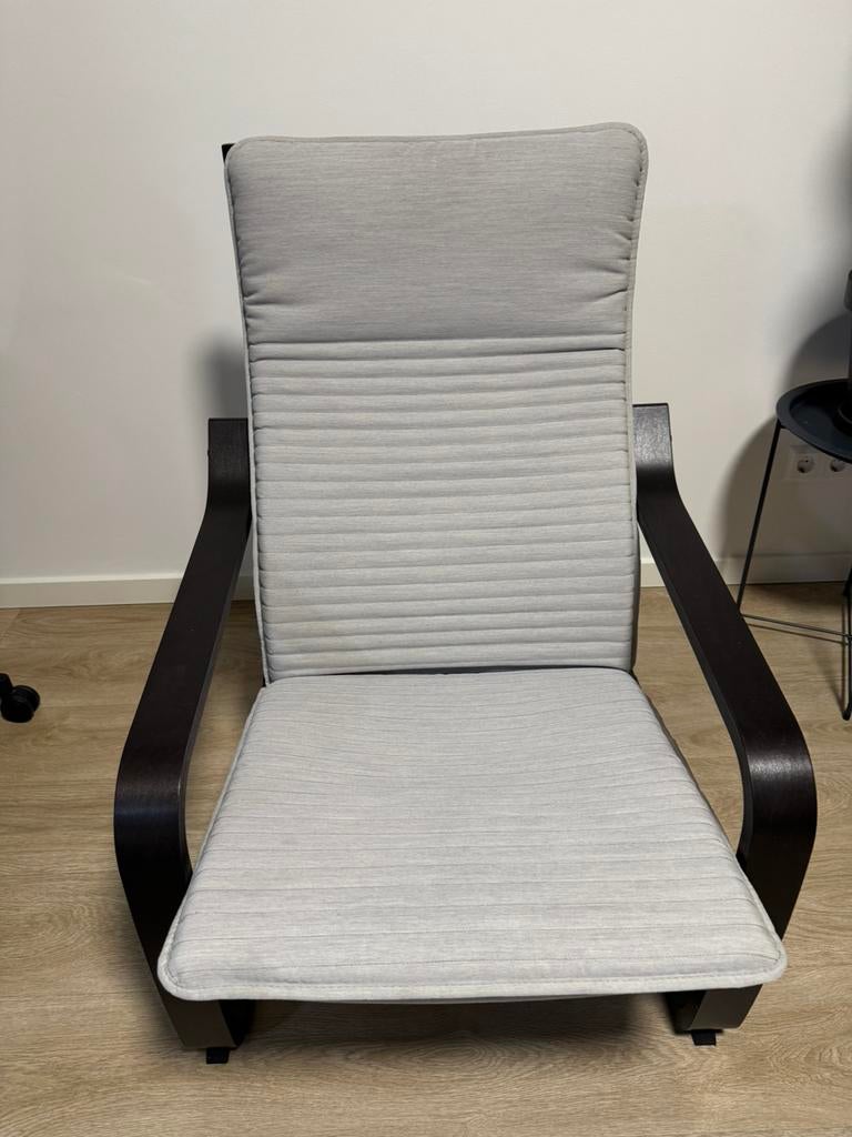 IKEA POÄNG fauteuil, Huis en Inrichting, Stoelen, Ophalen, Zo goed als nieuw, Grijs, Eén