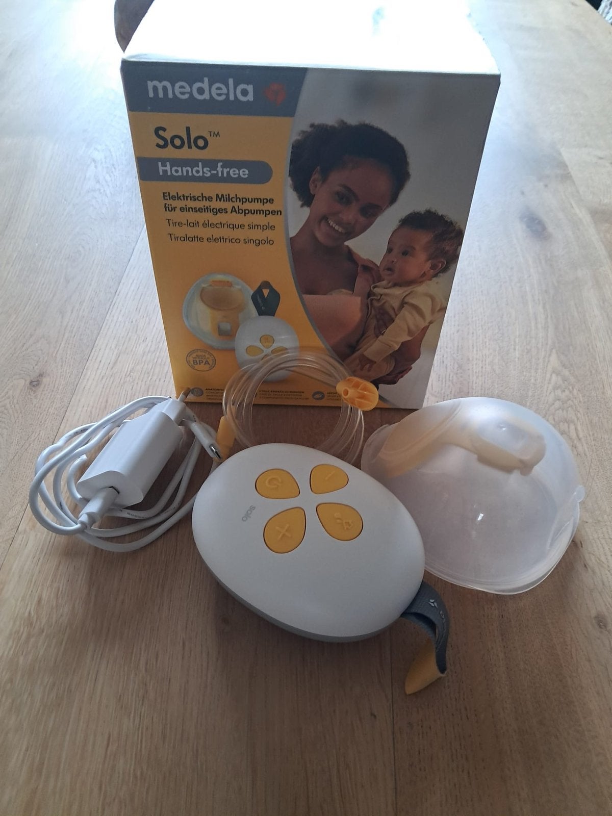 Medela Solo Hands-free elektrische borstkolf, Ophalen, Zo goed als nieuw