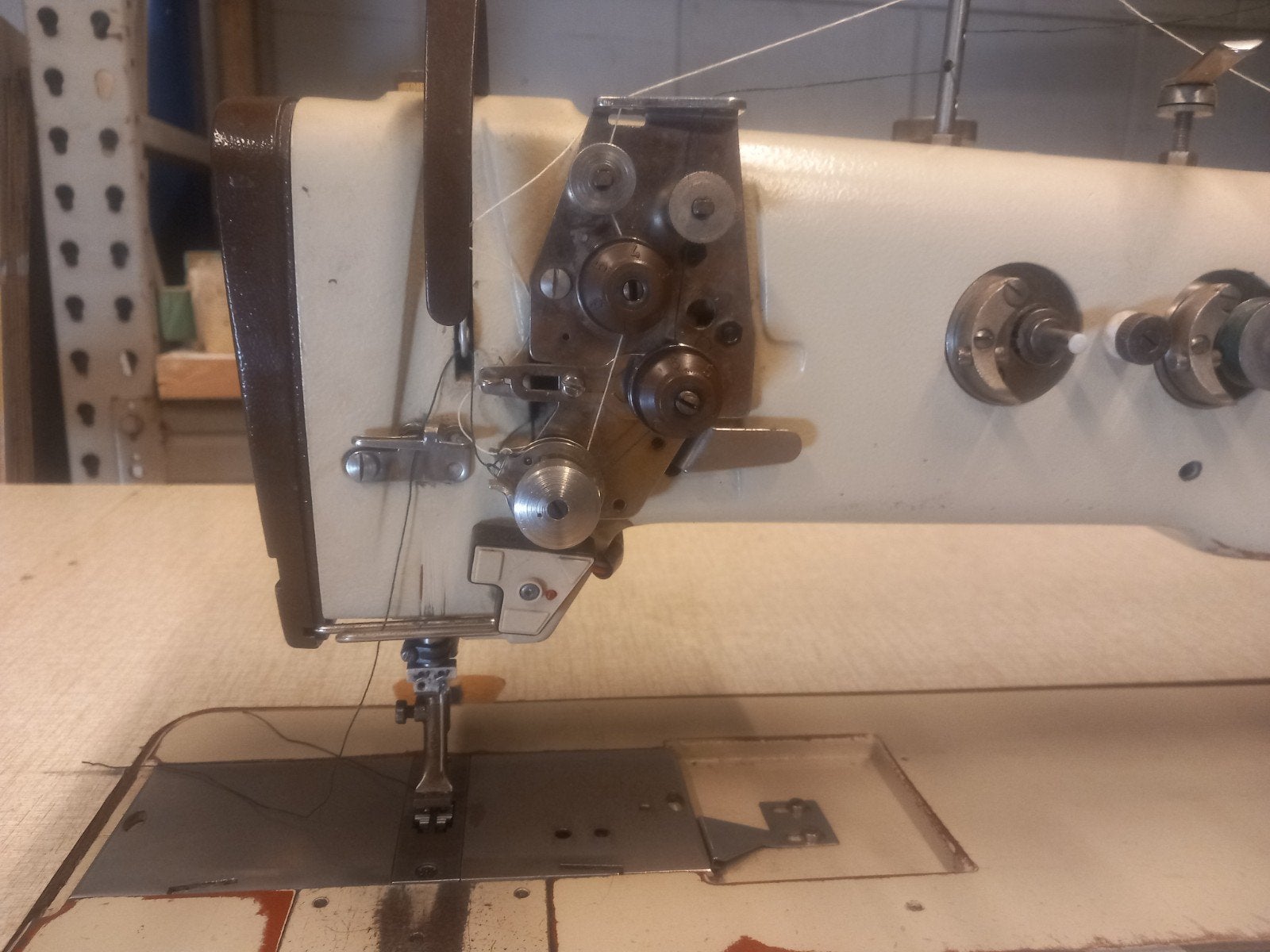 Pfaff 1446 Langarm Dubbeldraads Naaimachine Industrieel, Hobby en Vrije tijd, Ophalen, Naaimachine, Industrieel, Gebruikt