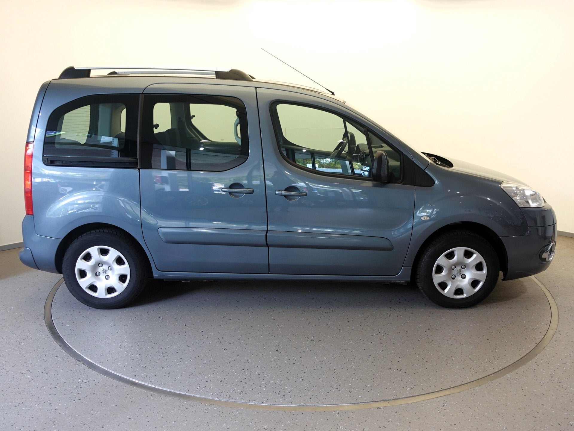 Peugeot Partner Tepee 1.6i-16V 109pk 55dkm! "Outdoor" 5-drs., 12 maanden, Stof, 4 cilinders, Origineel Nederlands