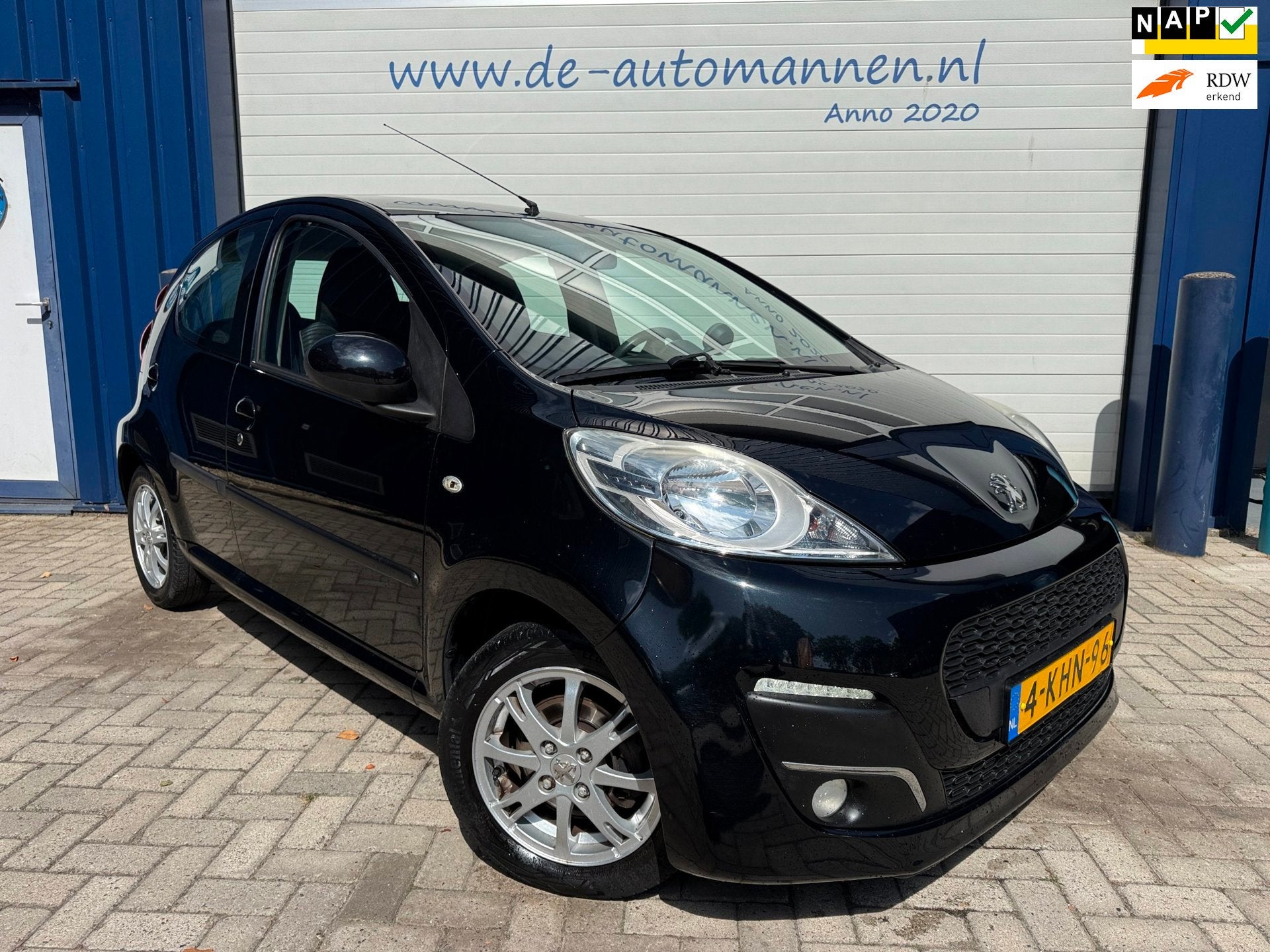 Peugeot 107 1.0 Active 5-drs / AIRCO / LED / LM VELGEN / NWE, Auto's, Peugeot, Voorwielaandrijving, Euro 5, Stof, Gebruikt
