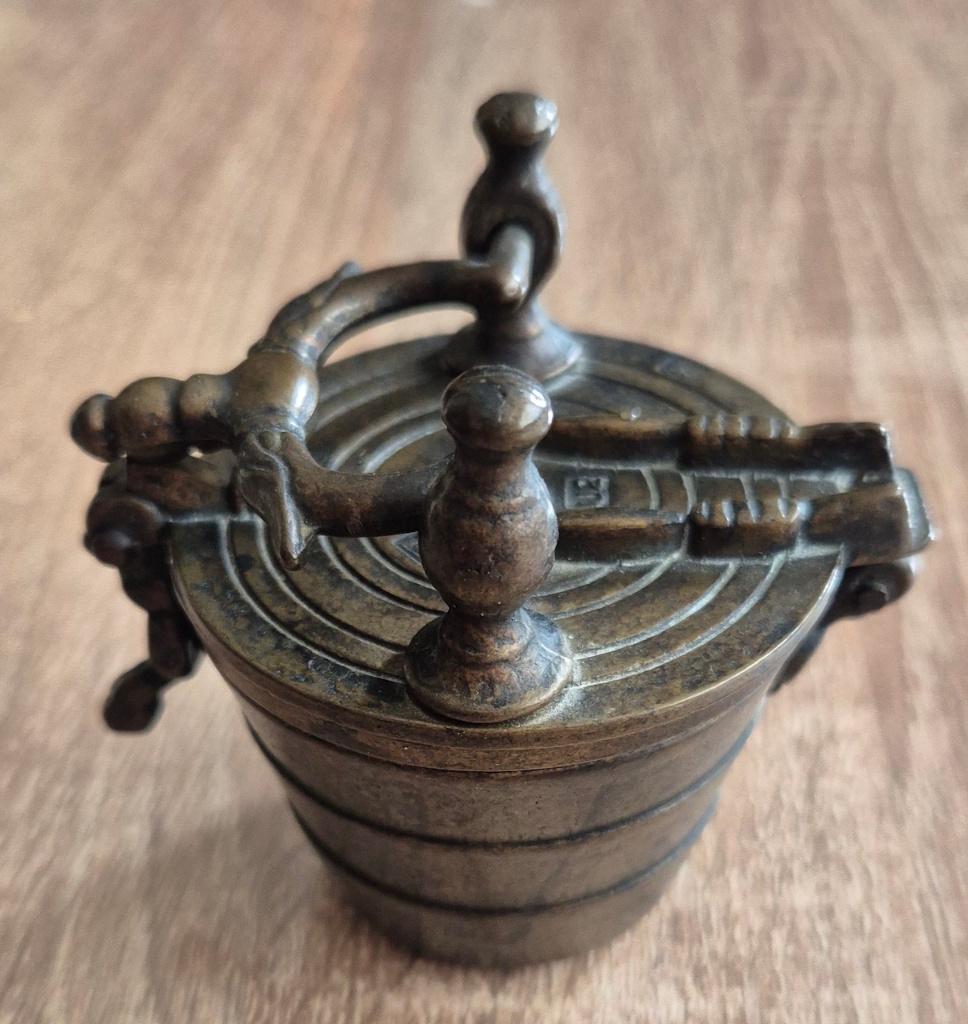 Antiek brons sluitgewicht voor het wegen van zilveren munten, Antiek en Kunst, Ophalen of Verzenden, Brons