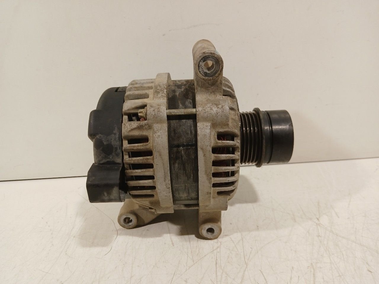 Dynamo Opel Karl, Auto-onderdelen, Onderdelen@venauto.nl, Van der Ven Autorecycling B.V., Gebruikt, Ettenseweg 76, 4706 PB Roosendaal, The Netherlands