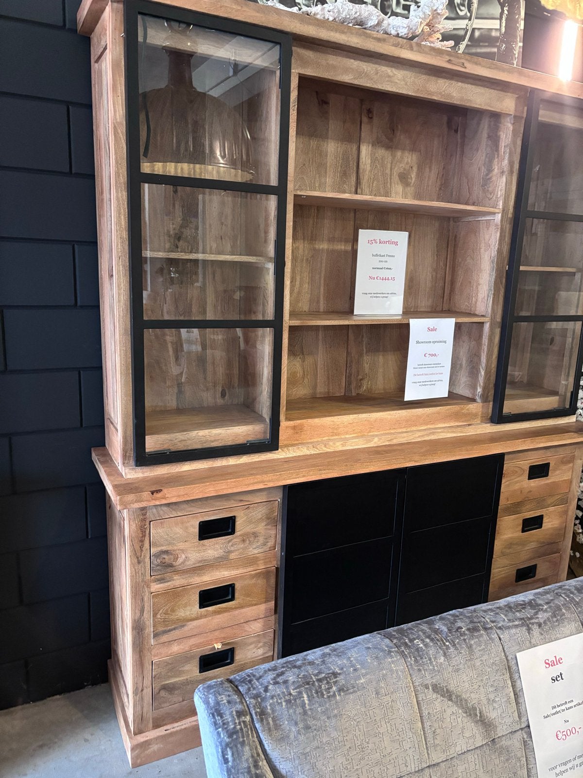 Buffetkast mangohout - Showroom opruiming, Huis en Inrichting, Ophalen, 100 tot 150 cm, Nieuw, Met lade(s)