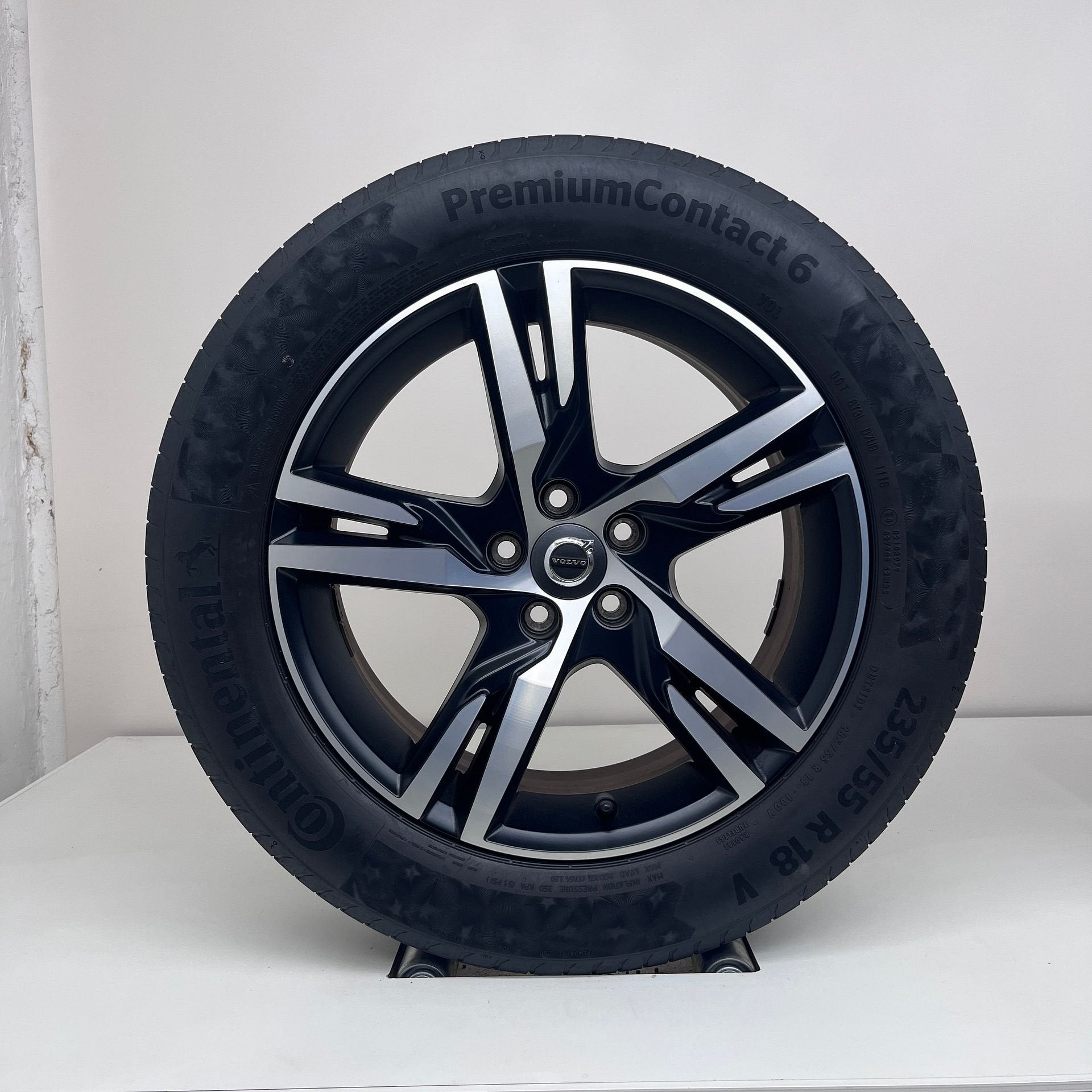 Volvo XC40 - 18 inch - zomerbanden, 18 inch, Gebruikt, Banden en Velgen, Ophalen of Verzenden