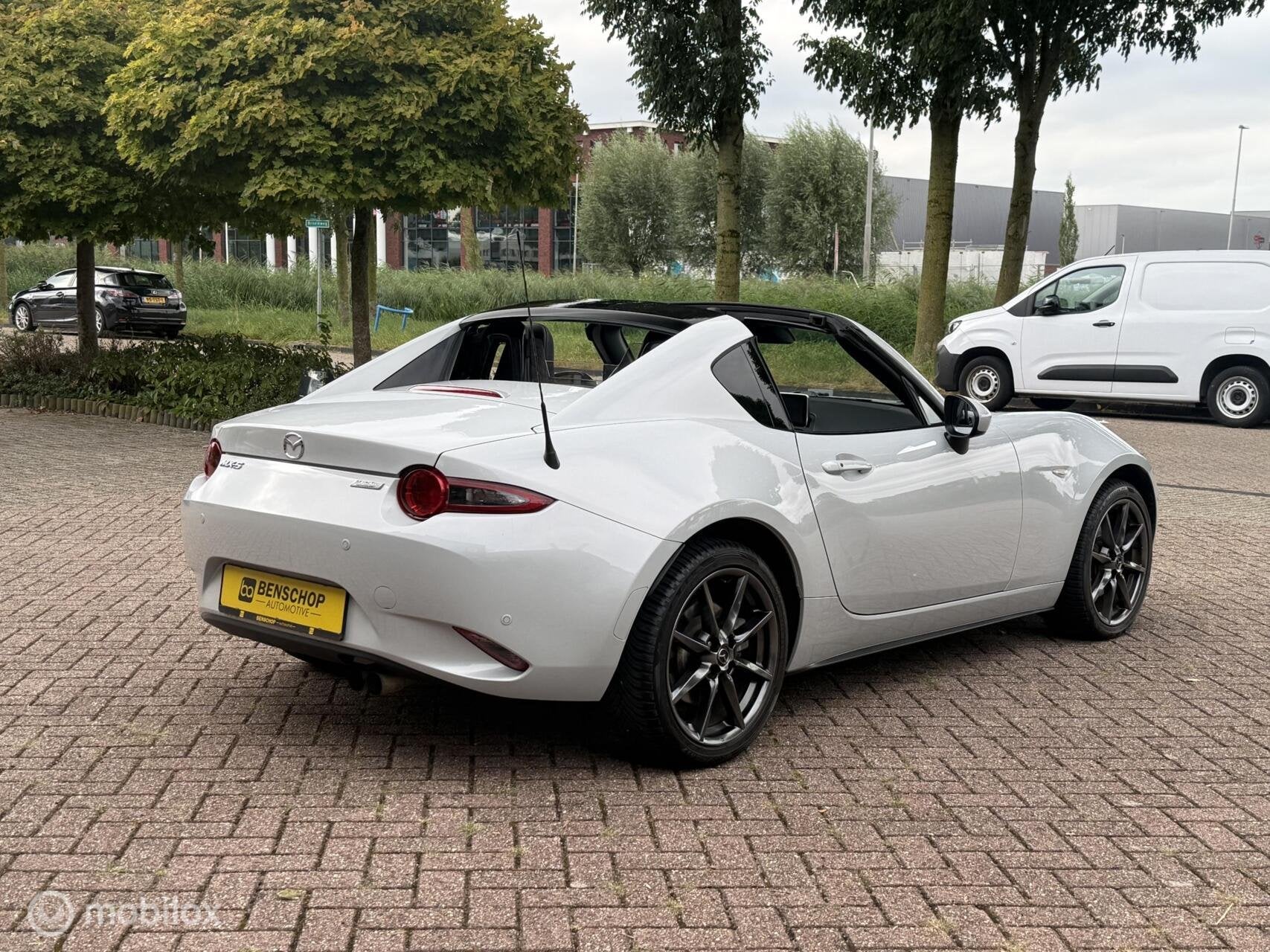 Mazda MX-5 RF 2.0 SkyActiv-G 160 GT-M Automaat Leer Navi Bos, Automaat, 1998 cc, Achterwielaandrijving, Zwart