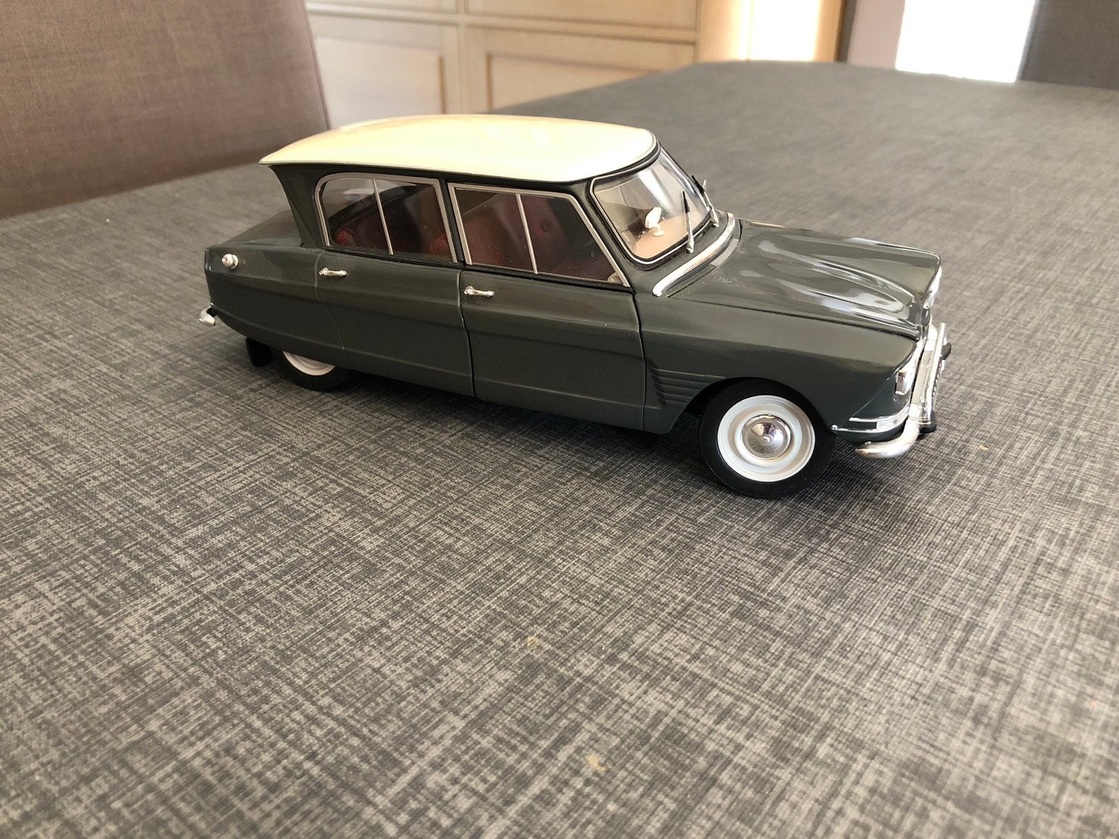 Norev 1/18 Citroën ami zonder doos, Hobby en Vrije tijd, Modelauto's | 1:18, Ophalen, Zo goed als nieuw, Auto, Norev