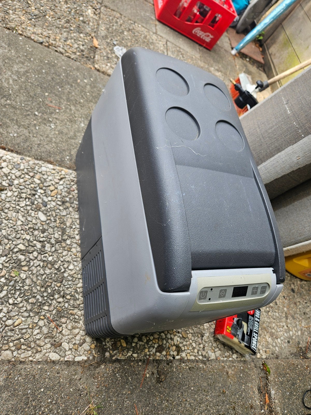 WAECO CoolFreeze CDF-26WAECO CoolFreeze CDF-26 – €225

Te ko, Ophalen