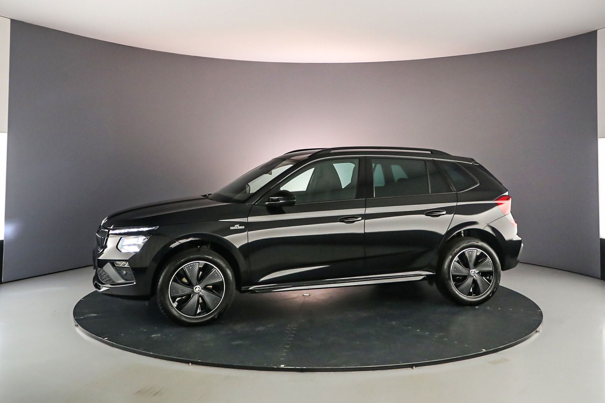 Skoda Kamiq, Auto's, Skoda, Euro 6, 620 kg, Zwart, 3 cilinders