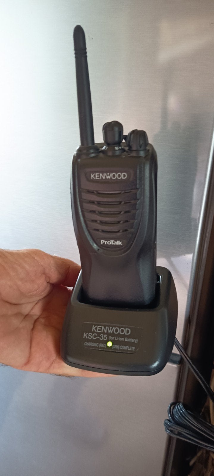 Kenwood ProTalk met charger KSC-35, Ophalen of Verzenden
