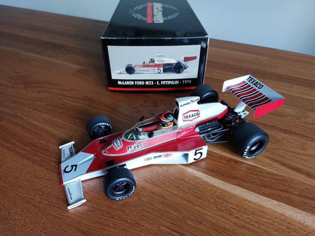 1974 McLaren Ford M23 Emerson Fittipaldi PMA MiniChamps 1:18, Ophalen of Verzenden, Zo goed als nieuw, Auto, MiniChamps