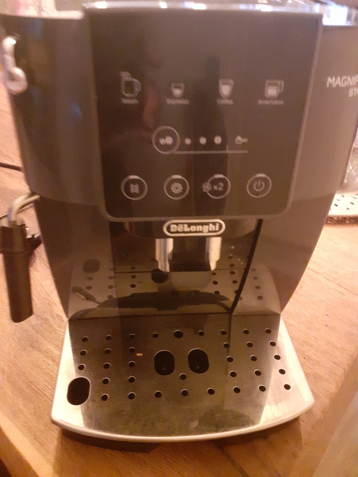 Delonghi koffie bonenmachine, Witgoed en Apparatuur, Gebruikt, Koffiemachine, Afneembaar waterreservoir, Koffiebonen