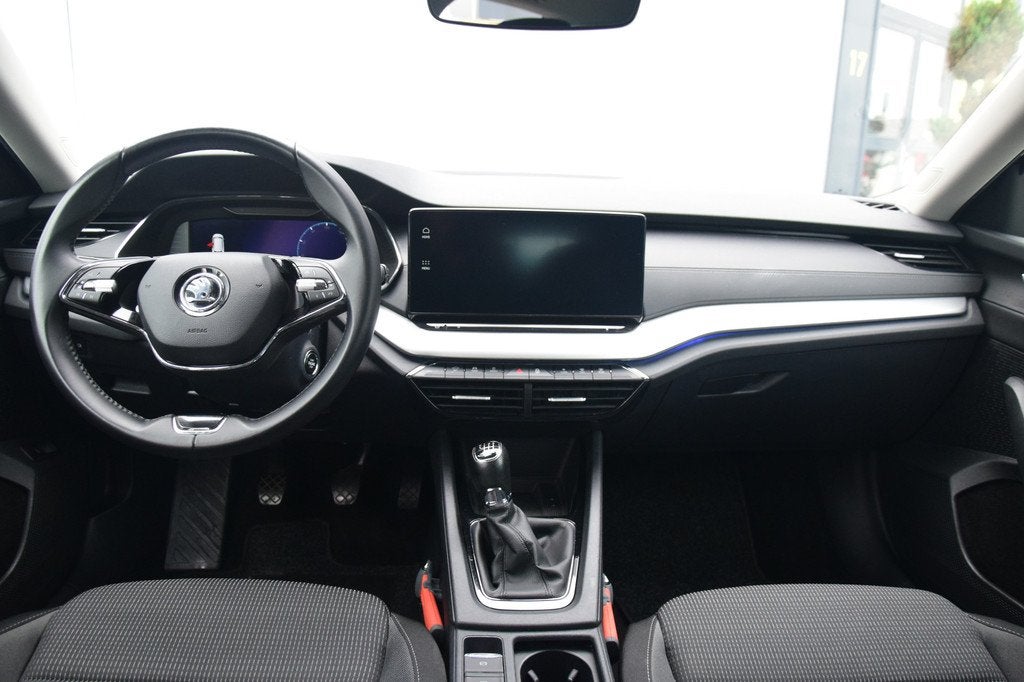 Skoda Octavia Combi 1.0 TSI Business Edition Priv/Glass Navi, Stof, Gebruikt, Zwart, Origineel Nederlands