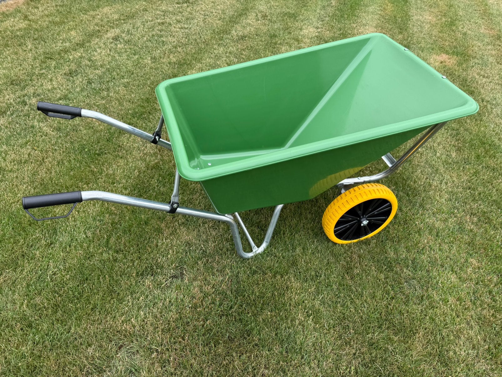 Kruiwagen tweewielig anti lek banden 160 liter, Ophalen, Zo goed als nieuw, Tweewielig