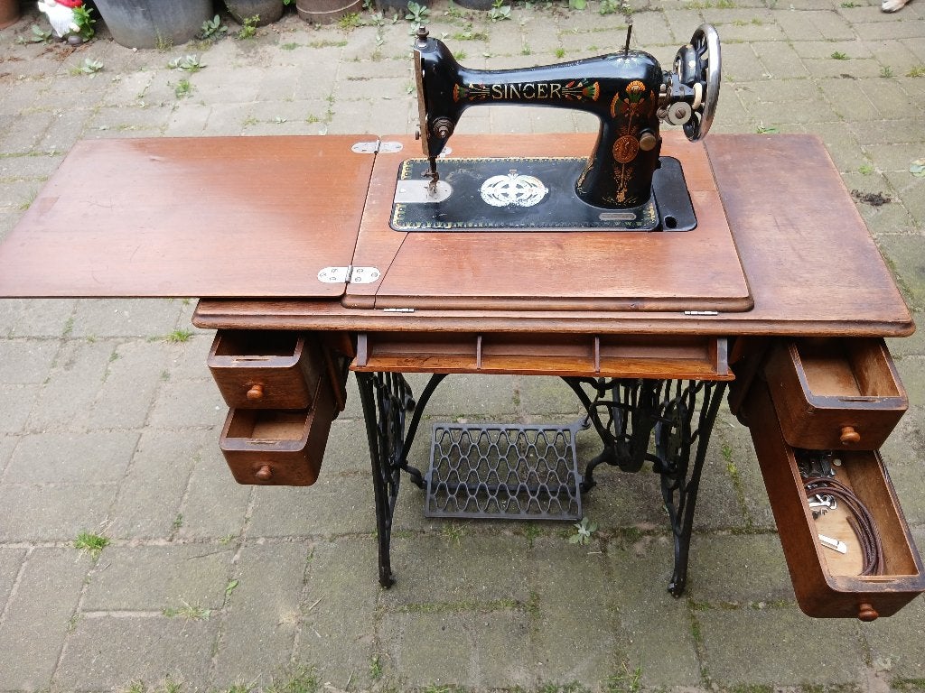 Antieke Singer Naaimachine met Houten Tafel, Antiek en Kunst, Ophalen