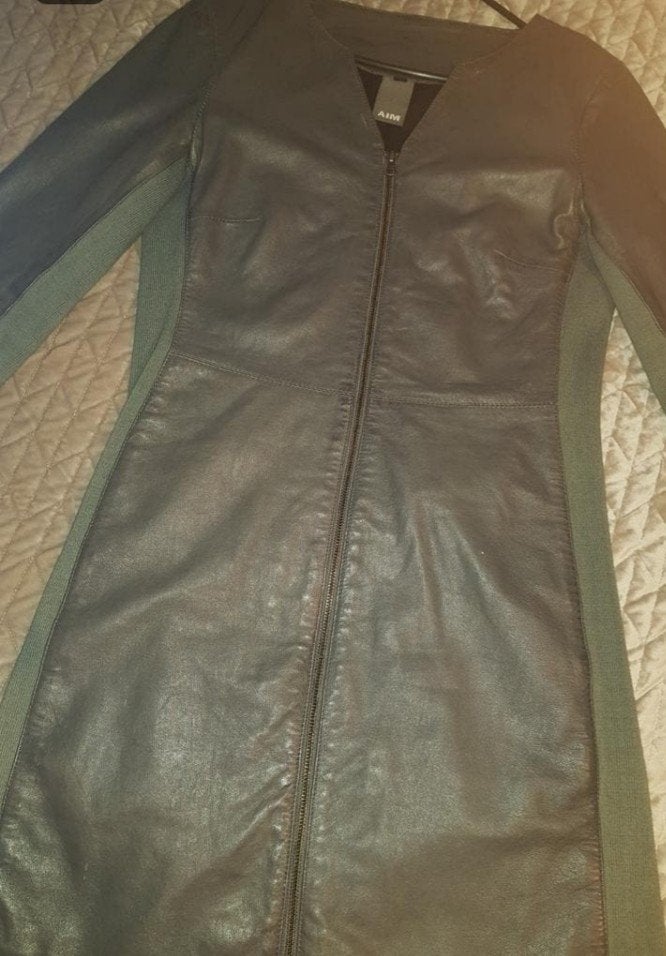 Mooie leger groene leren damesjurk van AIM Mt XL, AIM, Maat 46/48 (XL) of groter, Ophalen of Verzenden, Zo goed als nieuw