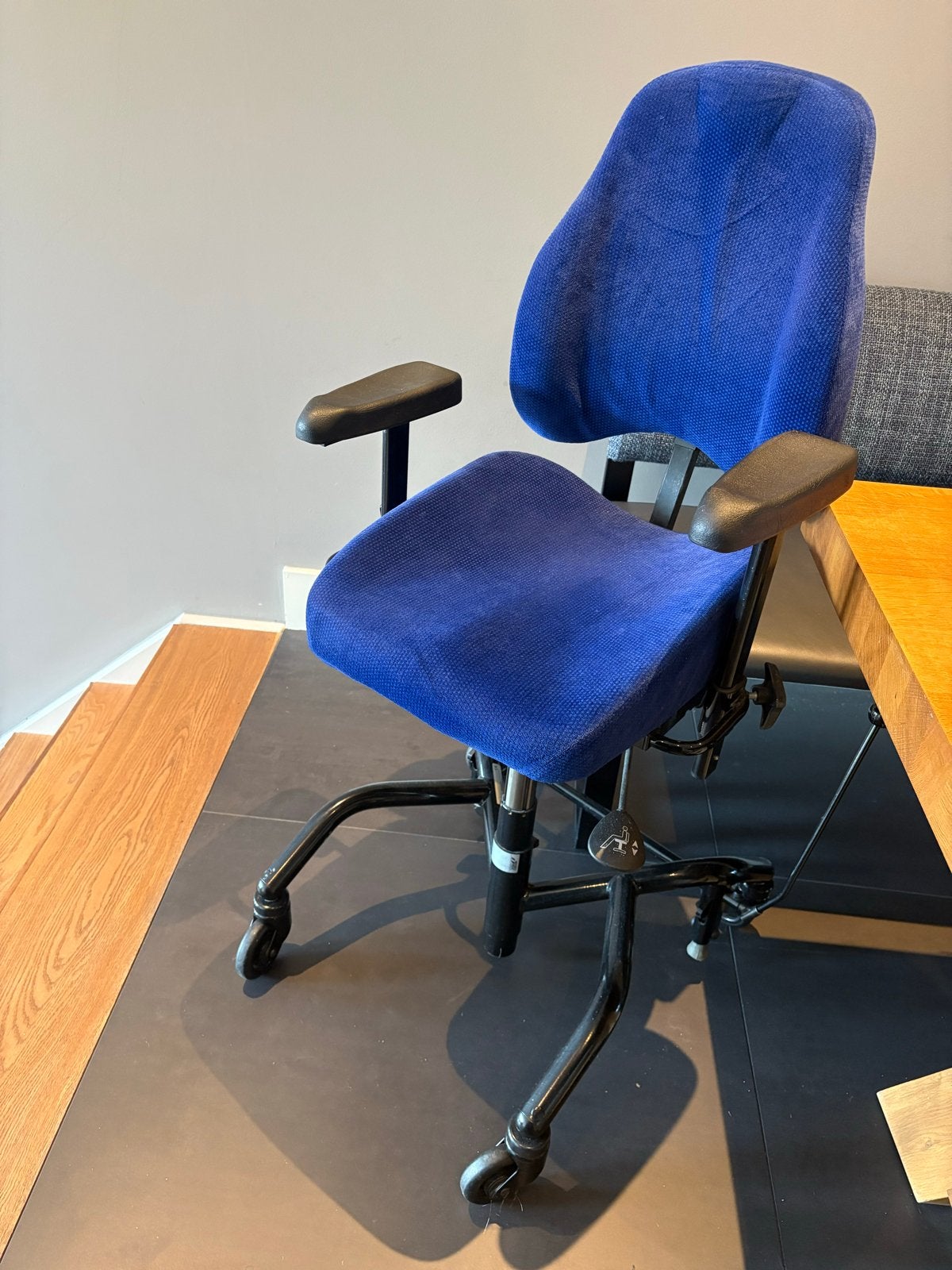 Trippelstoel Mercado Medic - Blauw, Ophalen, Gebruikt, Blauw, Bureaustoel