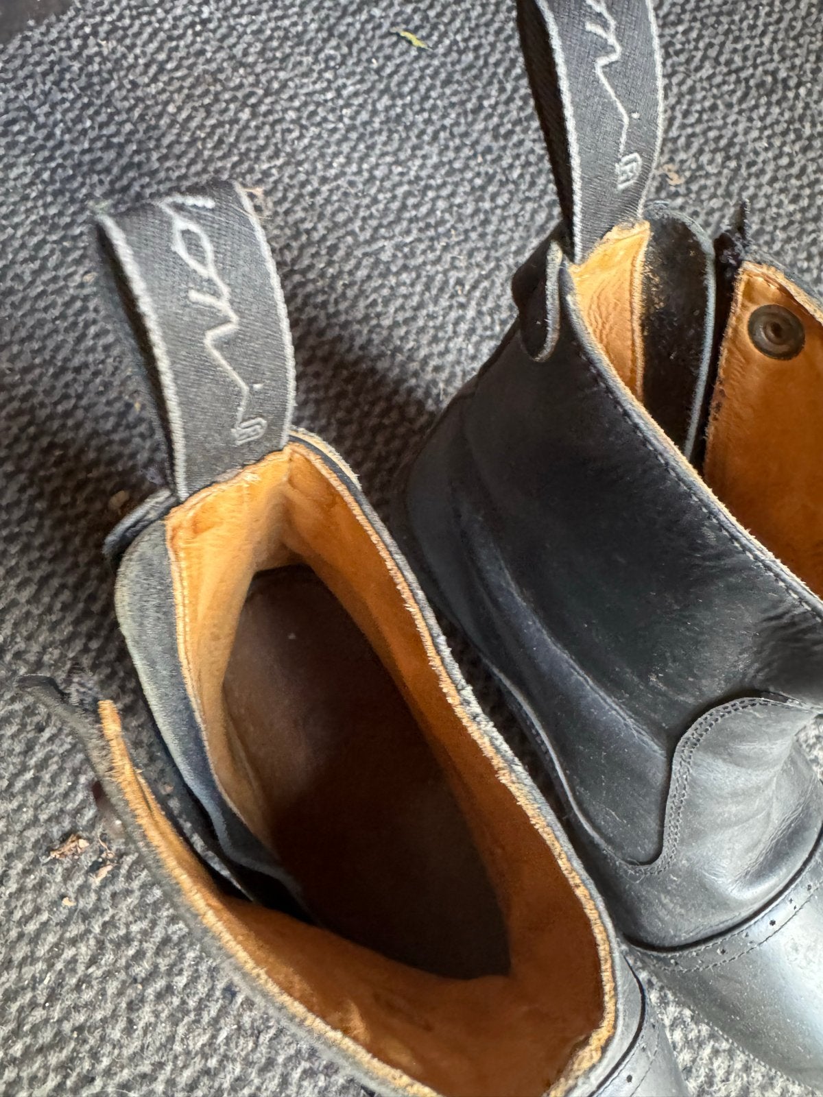 Zwarte leren enkellaarzen - Maat 39, Kleding | Dames, Ophalen of Verzenden, Gedragen, Zwart, Lage of Enkellaarzen