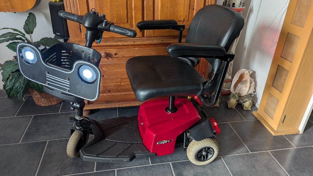 Scootmobiel Opvouwbaar Pride Capri 3 NIEUWE Accu’s & Lichten, Ophalen, Inklapbaar, Zo goed als nieuw, Elektrische rolstoel