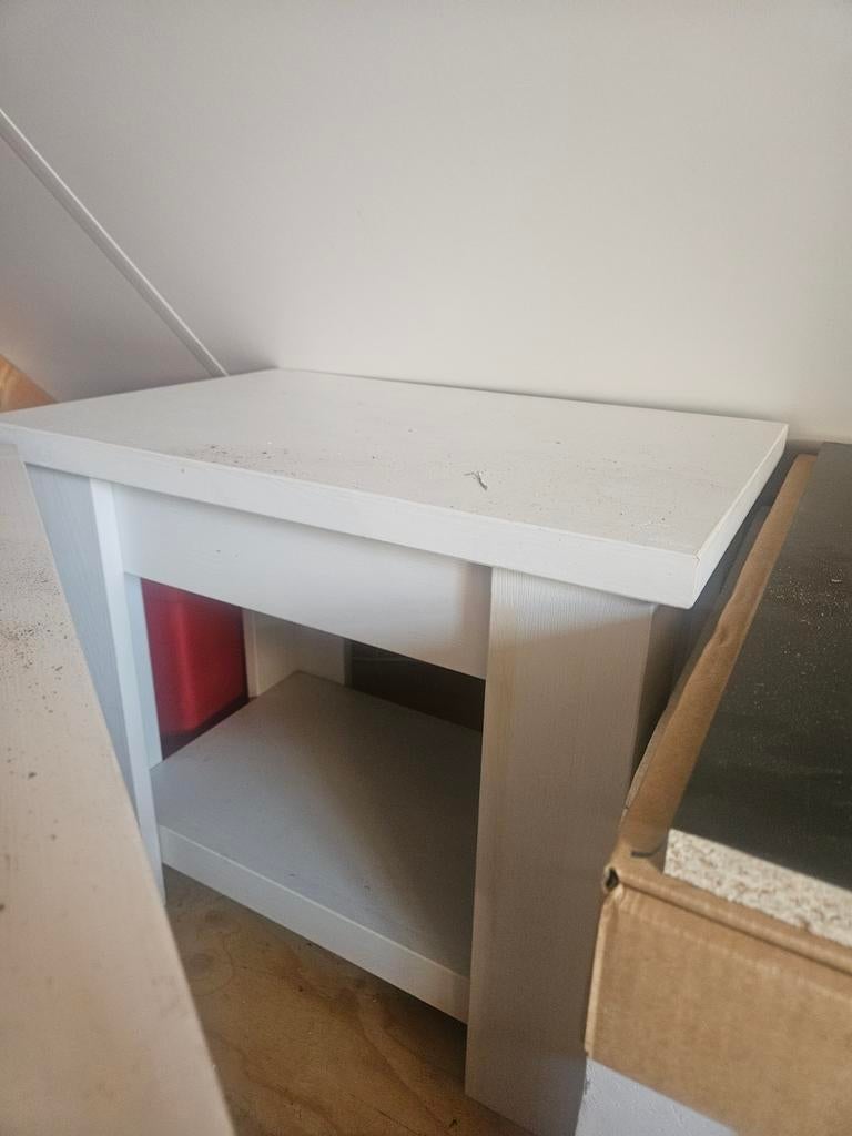 2 whitewash nachtkastjes, Ophalen of Verzenden, Gebruikt, Minder dan 45 cm, 55 tot 70 cm