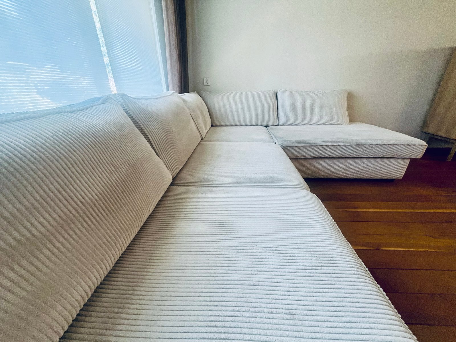 Prachtige Hoekbank Ijsselstein - Beige Ribstof, Ophalen, 250 tot 300 cm, Hoekbank, 75 tot 100 cm