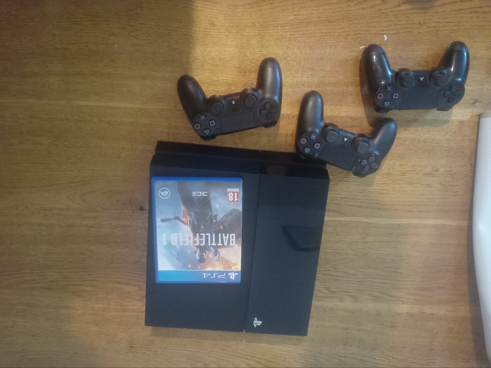 PS4 met 3 controllers en game, Spelcomputers en Games, Ophalen of Verzenden, Original, Met 3 controllers of meer, Gebruikt