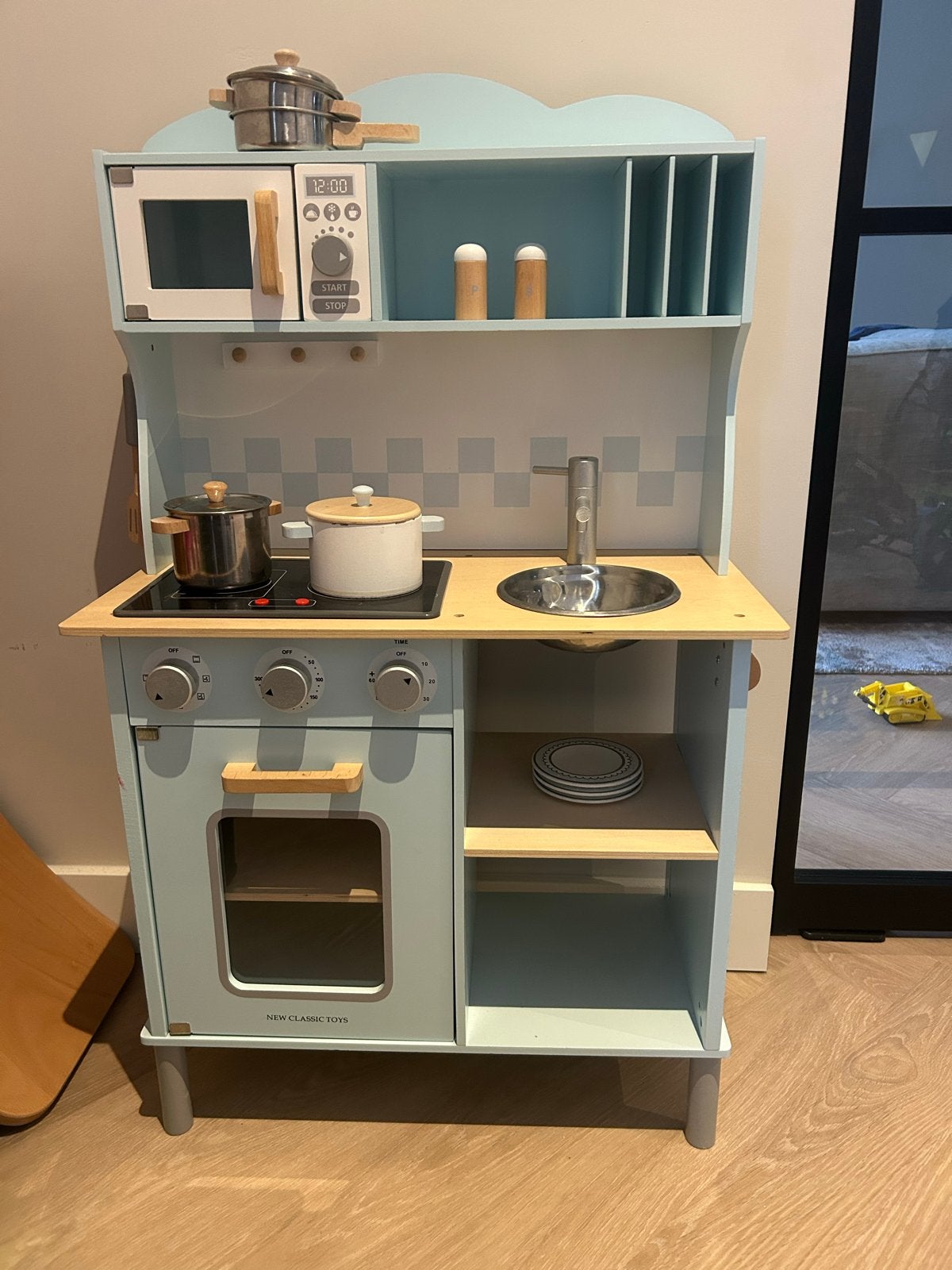 New Classic Toys houten speelkeuken met accessoires, Kinderen en Baby's, Ophalen, Gebruikt, Jongen of Meisje