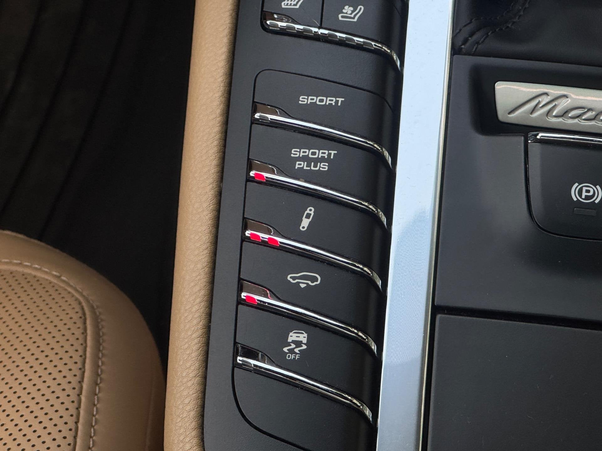 Foto 25 van Porsche Macan 3.0 GTS Burmester ACC Pano Cognac L Chrono Vol