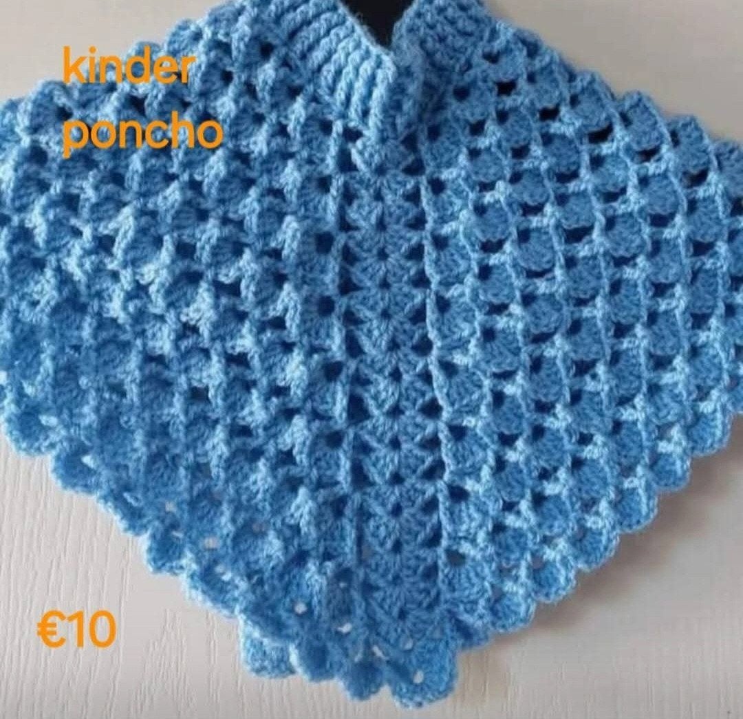 Handgemaakte blauwe kinderponcho, Kinderen en Baby's, Ophalen of Verzenden, Nieuw, Handgemaakt, Jongen of Meisje