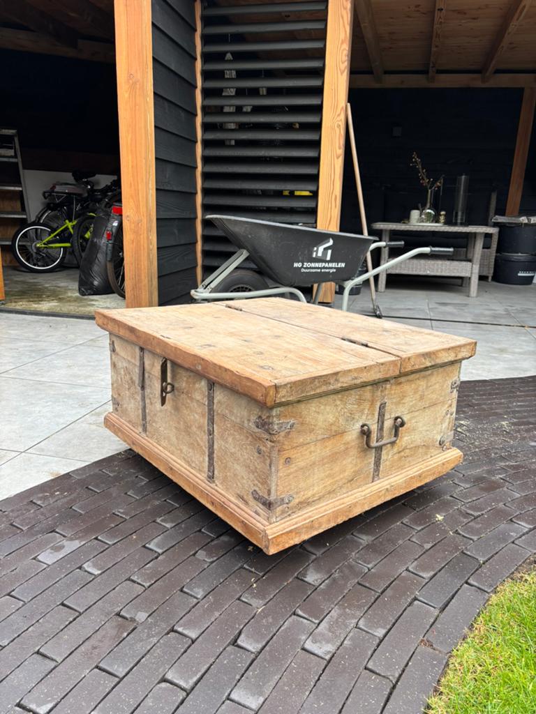 Houten salontafel/opbergkist, Ophalen