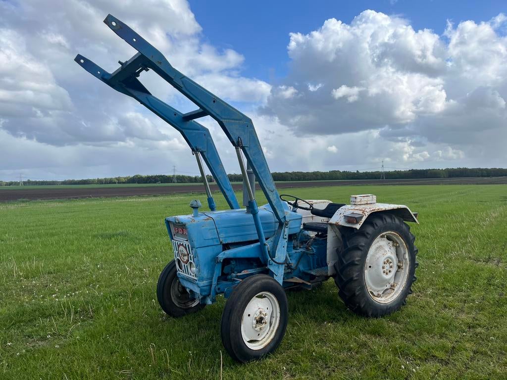 Ford 3000 met voorlader, grondbak, kenteken en losse cabine, Ophalen, Gebruikt, Tot 80 Pk, Ford