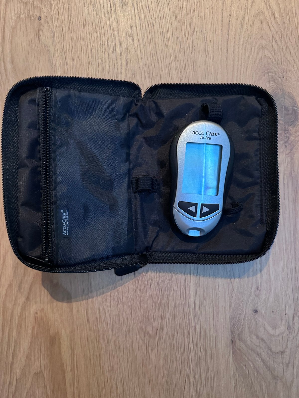 Accu-Chek Aviva bloedglucosemeter, Ophalen of Verzenden, Gebruikt, Overige typen