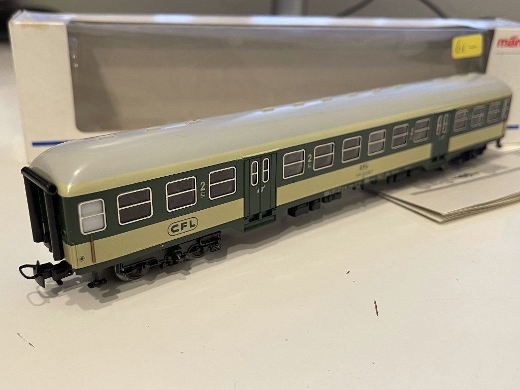 Personenwagon Märklin 4126, stadsvervoerswagon CFL Luxemburg, Hobby en Vrije tijd, Modeltreinen | H0, Wisselstroom, Gebruikt, Wagon