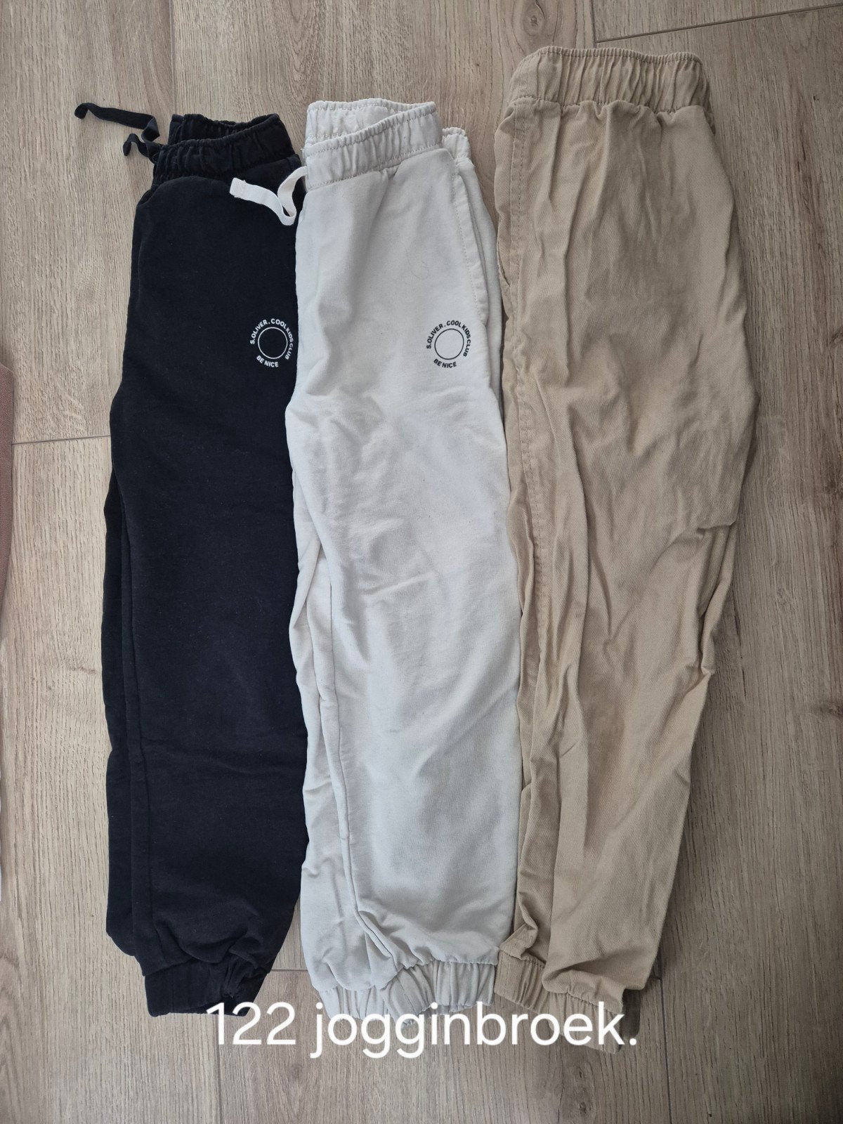 joggingbroek 122, Kinderen en Baby's, Kinderkleding | Maat 122, Ophalen, Zo goed als nieuw, Jongen, Broek