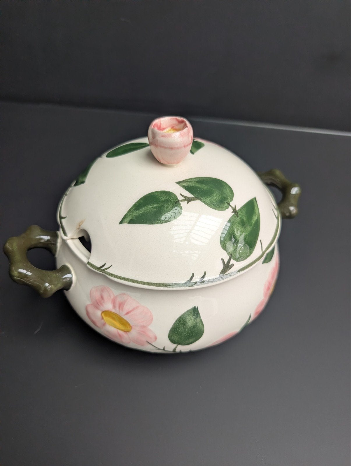 Villeroy & Boch Wild-Rose Terrine met deksel, Villeroy & Boch, Ophalen of Verzenden, Klassiek, Keramiek