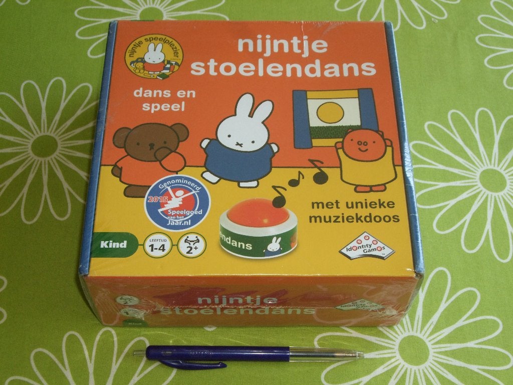Nieuw in seal: Nijntje stoelendans - met unieke muziekdoos, Vijf spelers of meer, Ophalen of Verzenden, Nieuw