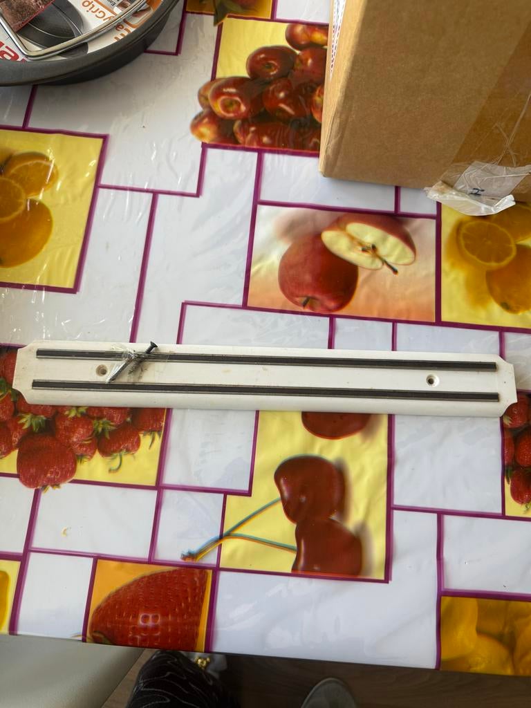 Handige magnetische messenhouder voor aan de wand, Ophalen of Verzenden, Metaal, Wit, Overige typen